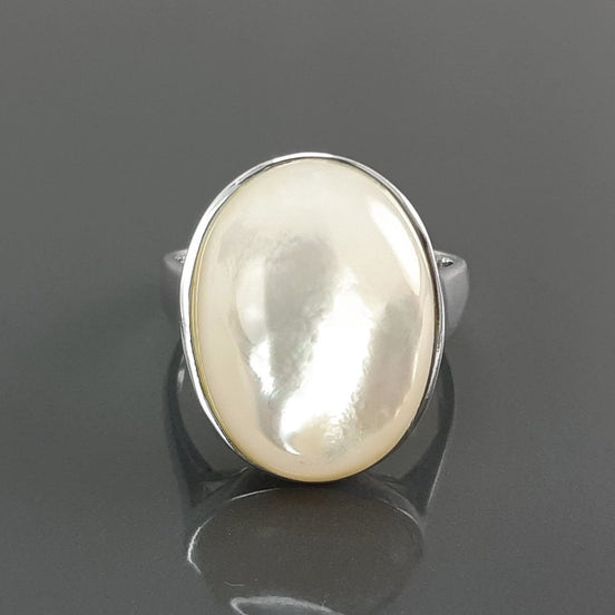 Gros plan Nacre Ovale sur anneau Argent 925 Moderne 