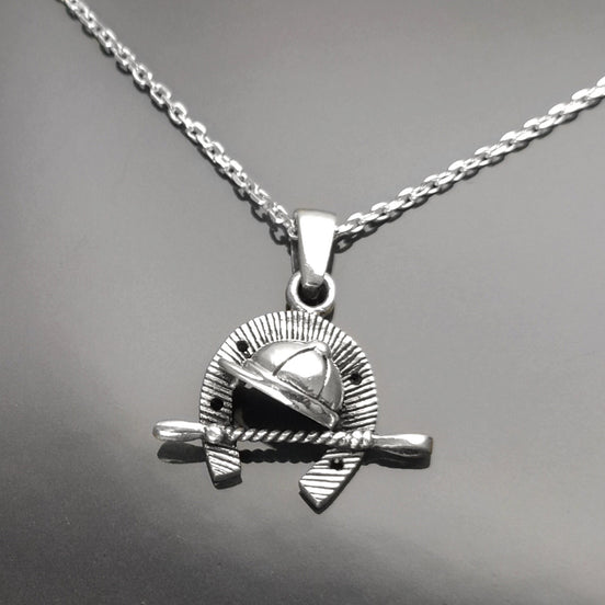 Pendentif casque d'équitation, argent 925, cravache, fer à cheval, bijoux cavalier équestre, collier 'équitation, cadeau cowboy jockey