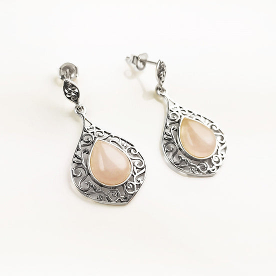 Style Vintage Boucles Rose Quartz, Argent 925 Pierre Rose, Veines Naturelles, bijoux mignons, Boucles Petites, Boucles Uniques.