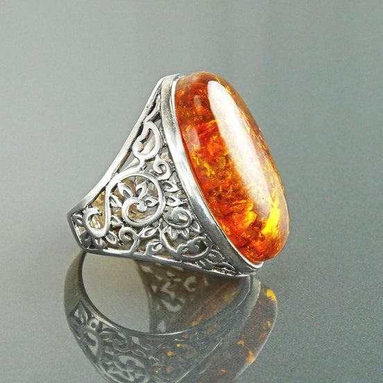 Détail de la monture Filigrane en Argent 925 de la Bague Ambre Véritable Ovale